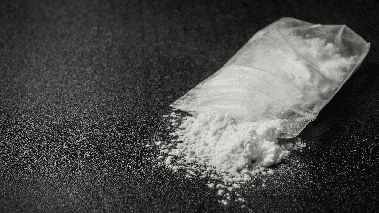 Jos salakuljetan kilon kokaiinia ruumiini sisällä (nieltynä/perseessä) nii voinko kuolla?